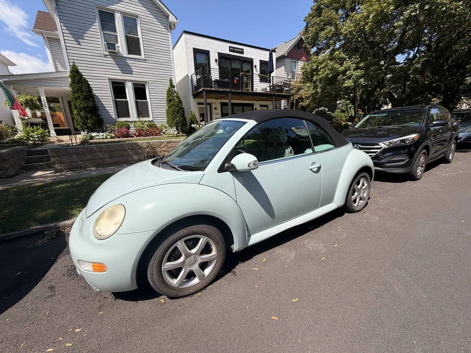 2005 Volkswagen New Beetle - Image 19 of 24