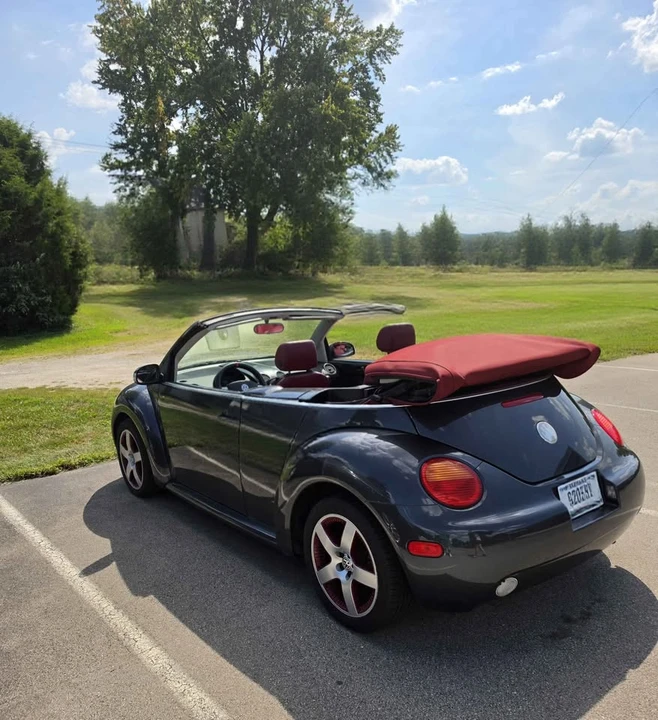 2005 Volkswagen New Beetle - Image 4 of 14