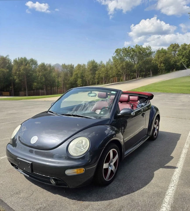 2005 Volkswagen New Beetle - Image 5 of 14