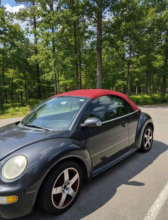 2005 Volkswagen New Beetle - Image 7 of 14