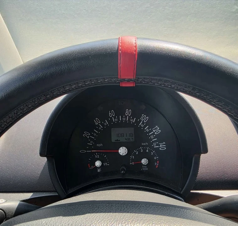 2005 Volkswagen New Beetle - Image 10 of 14