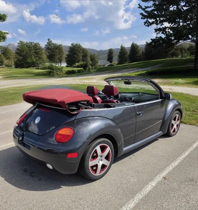 2005 Volkswagen New Beetle - Image 3 of 14
