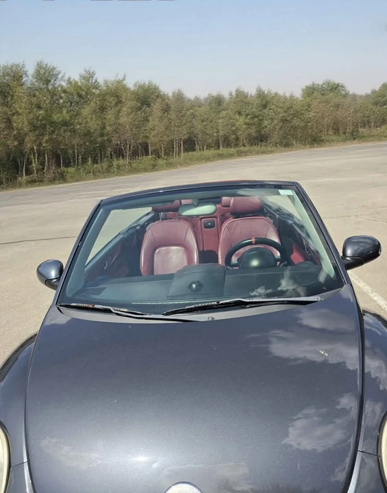 2005 Volkswagen New Beetle - Image 12 of 14