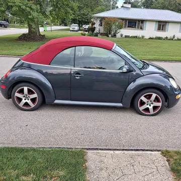2005 Volkswagen New Beetle Deluxe