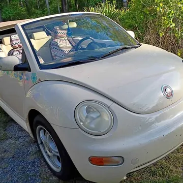 2005 Volkswagen New Beetle GL Convertible 2D