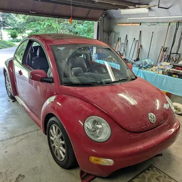 2005 Volkswagen New Beetle GL Hatchback 2D