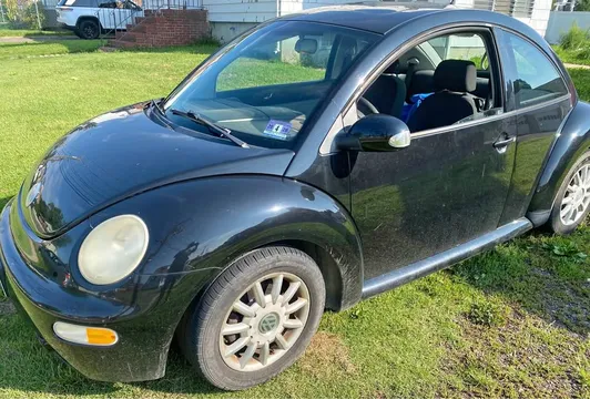 2005 Volkswagen New Beetle GL Hatchback 2D