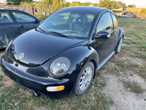 2005 Volkswagen New Beetle GL Hatchback 2D
