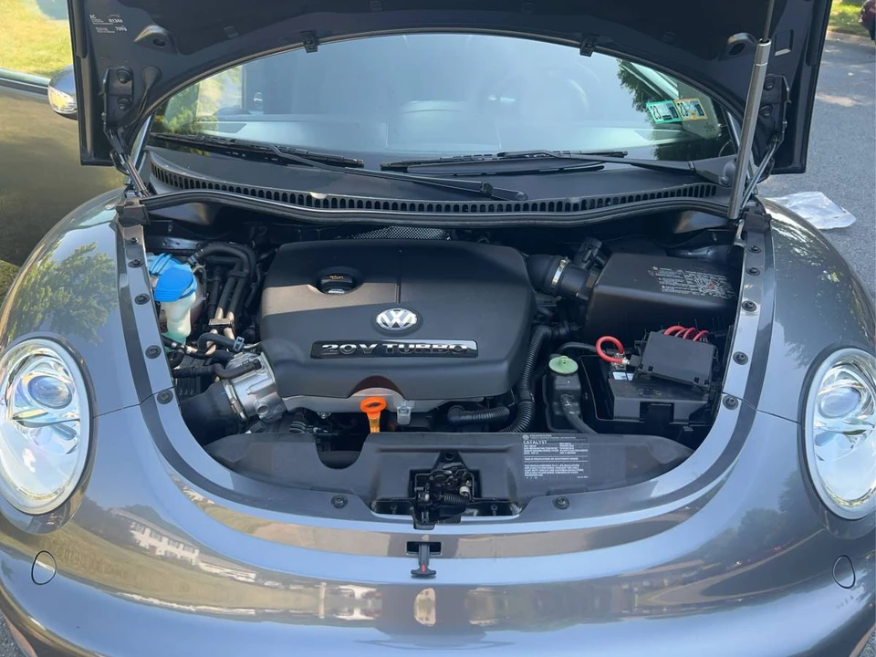 2005 Volkswagen New Beetle - Image 16 of 23