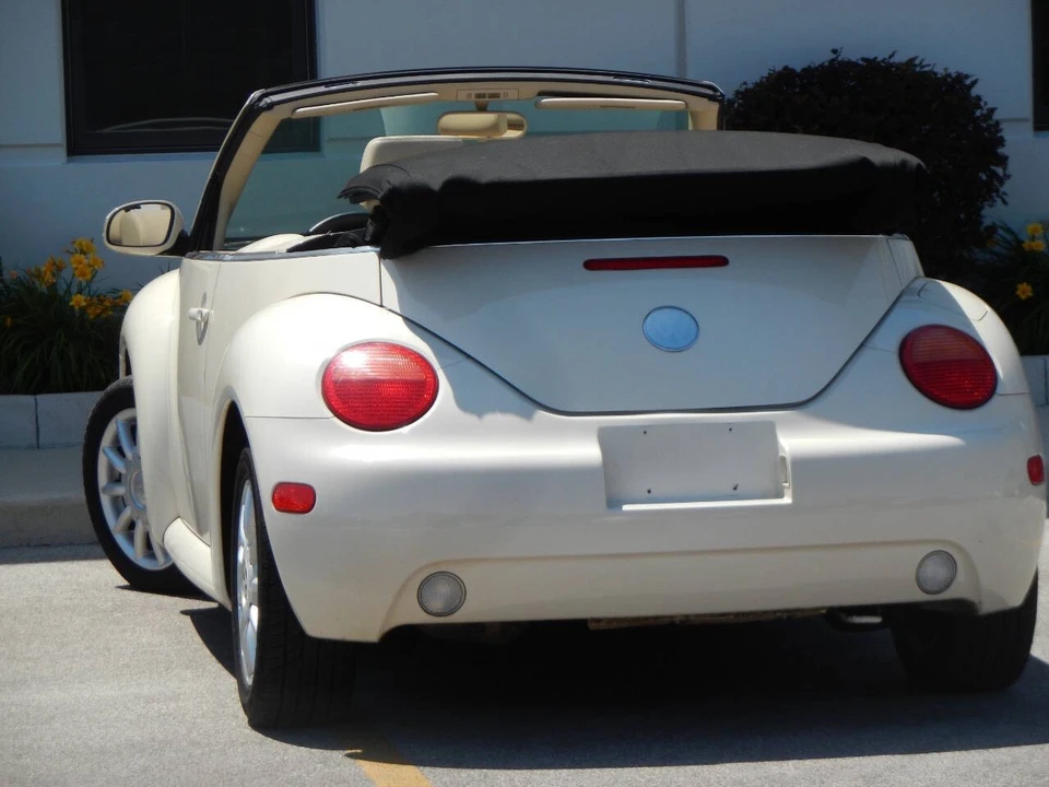 2005 Volkswagen New Beetle - Image 13 of 21