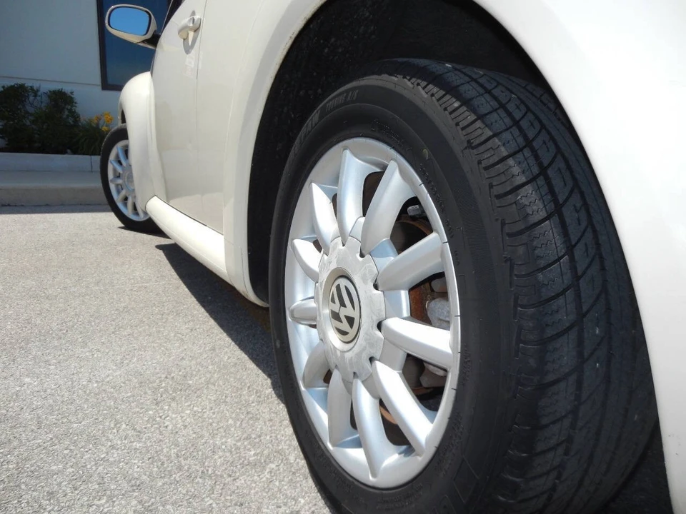 2005 Volkswagen New Beetle - Image 15 of 21