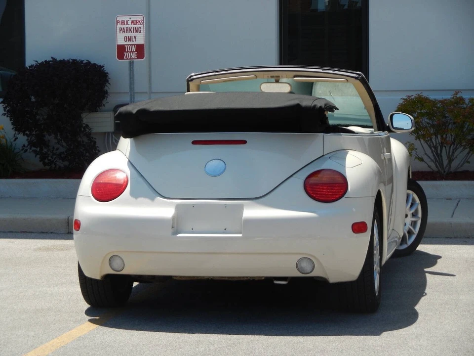 2005 Volkswagen New Beetle - Image 17 of 21