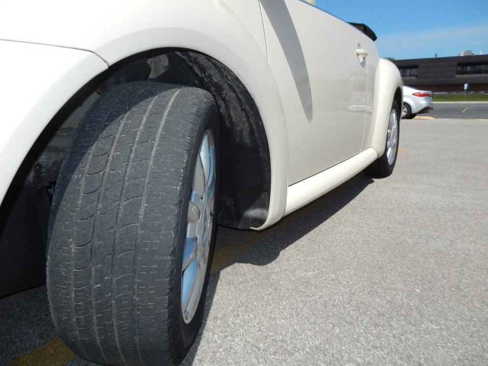2005 Volkswagen New Beetle - Image 16 of 21