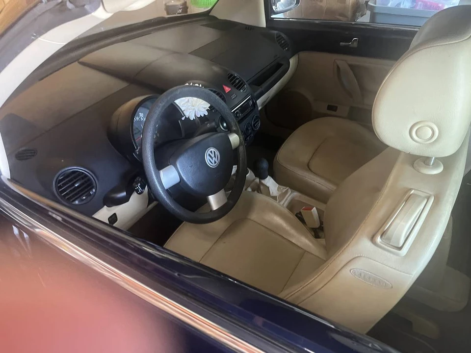2005 Volkswagen New Beetle - Image 5 of 5