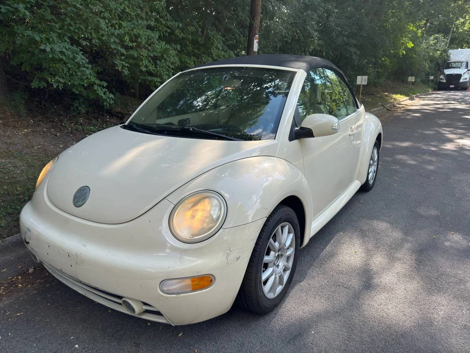 2005 Volkswagen New Beetle - Image 7 of 11
