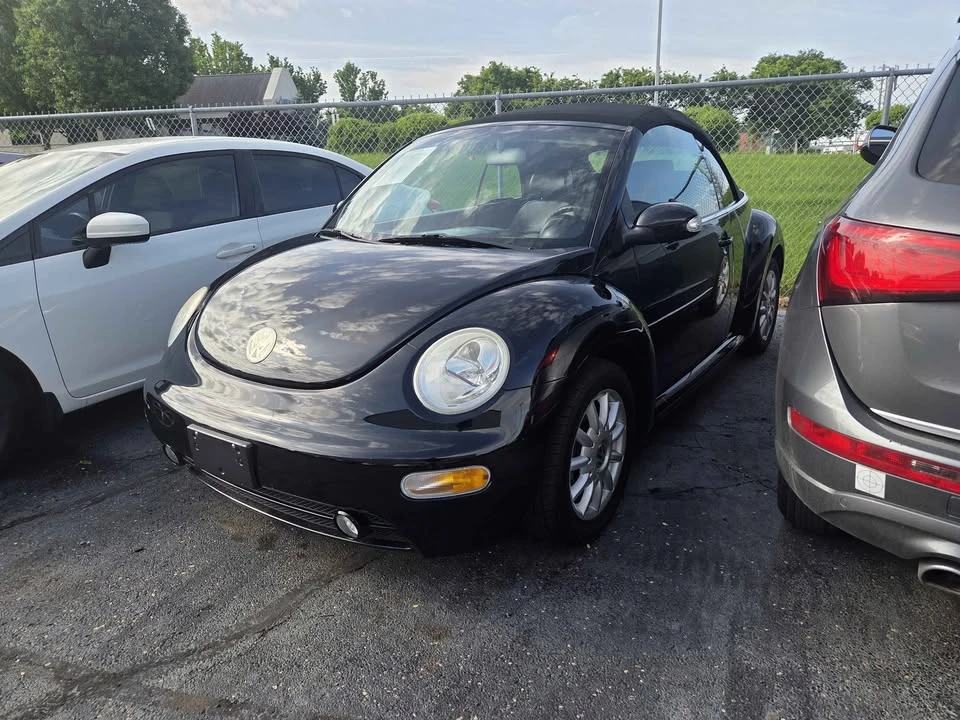 2005 Volkswagen New Beetle - Image 2 of 5