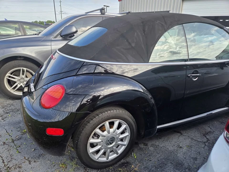 2005 Volkswagen New Beetle - Image 4 of 5