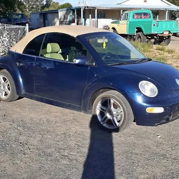2005 Volkswagen New Beetle GLS Convertible 2D