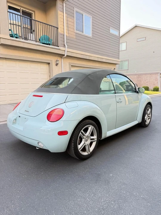 2005 Volkswagen New Beetle - Image 4 of 16