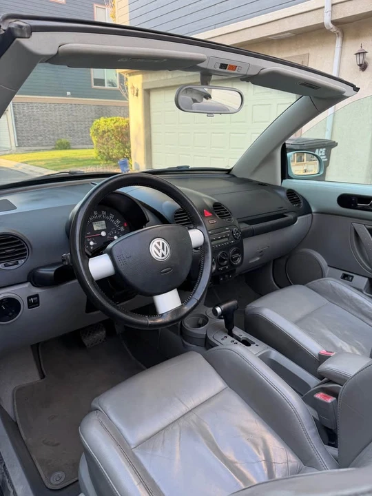 2005 Volkswagen New Beetle - Image 7 of 16