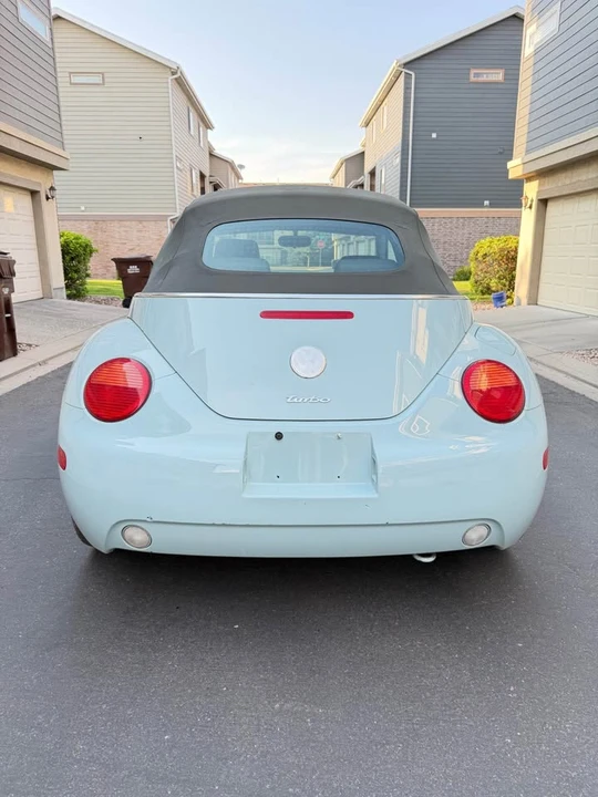 2005 Volkswagen New Beetle - Image 5 of 16