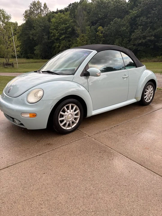 2005 Volkswagen New Beetle - Image 3 of 8