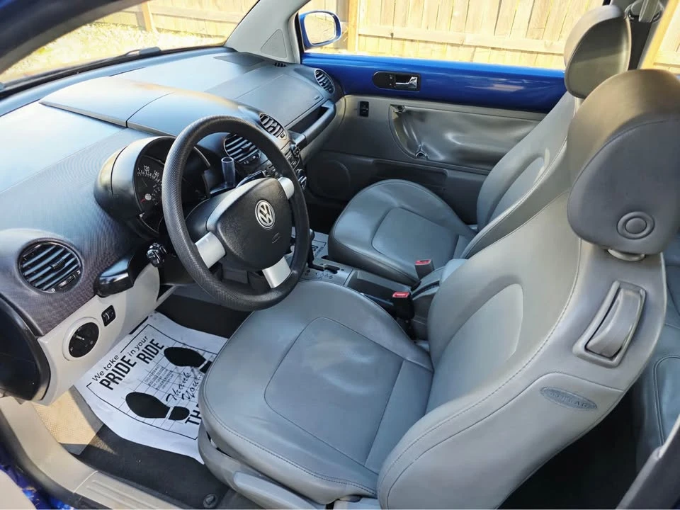 2005 Volkswagen New Beetle - Image 10 of 14