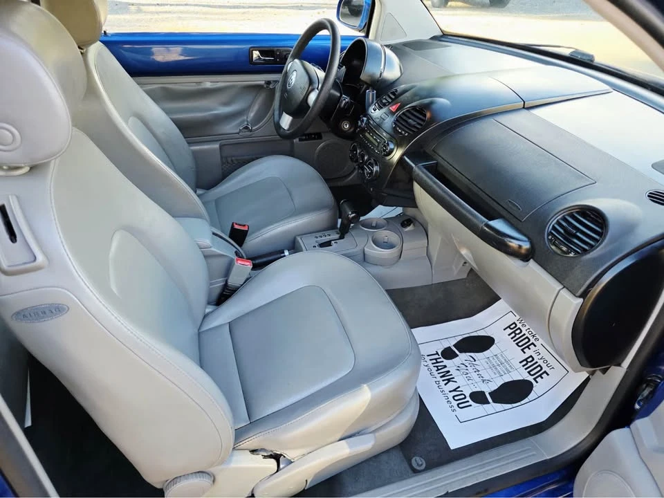 2005 Volkswagen New Beetle - Image 12 of 14