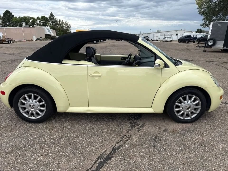 2005 Volkswagen New Beetle - Image 5 of 18