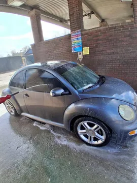 2005 Volkswagen New Beetle GLS Turbo Hatchback 2D