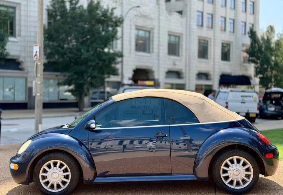 2005 Volkswagen New Beetle - Image 6 of 12