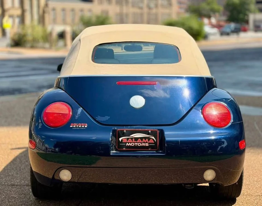 2005 Volkswagen New Beetle - Image 5 of 12