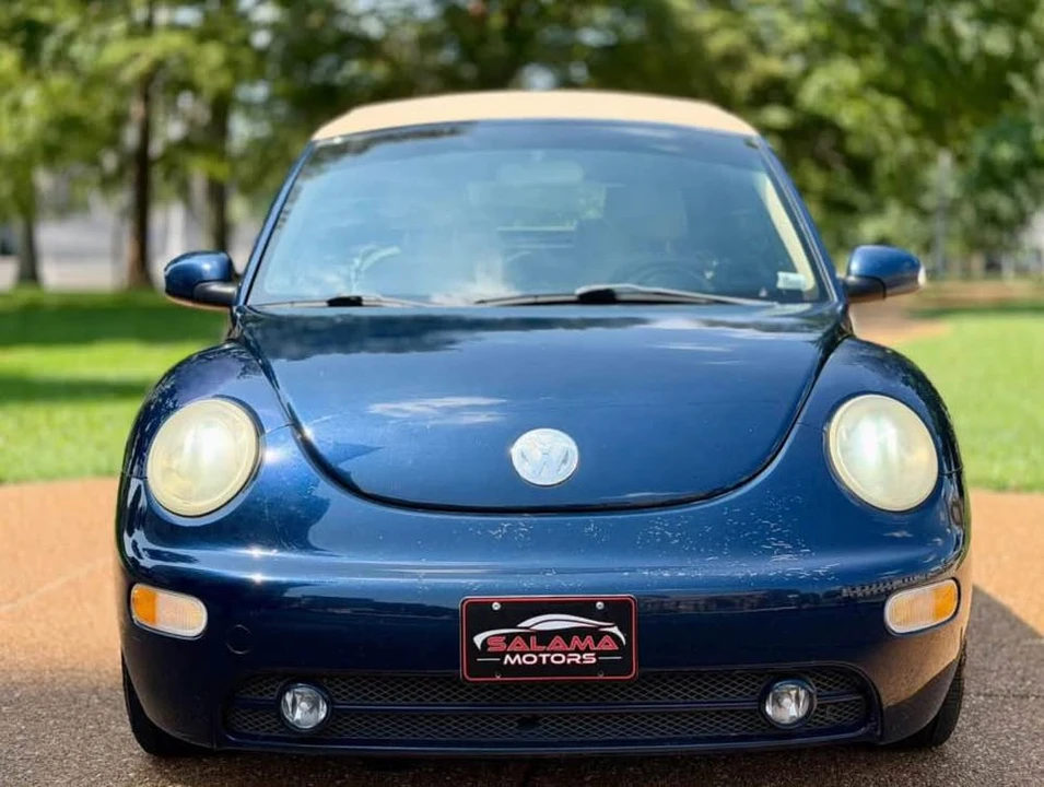 2005 Volkswagen New Beetle - Image 2 of 12