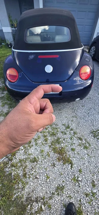 2005 Volkswagen New Beetle - Image 3 of 5