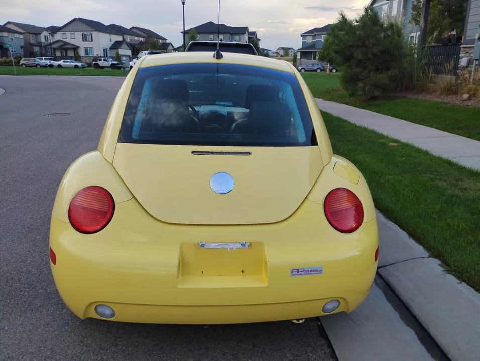 2005 Volkswagen New Beetle - Image 3 of 8