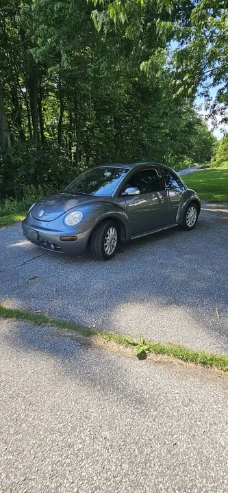 2005 Volkswagen New Beetle - Image 2 of 10