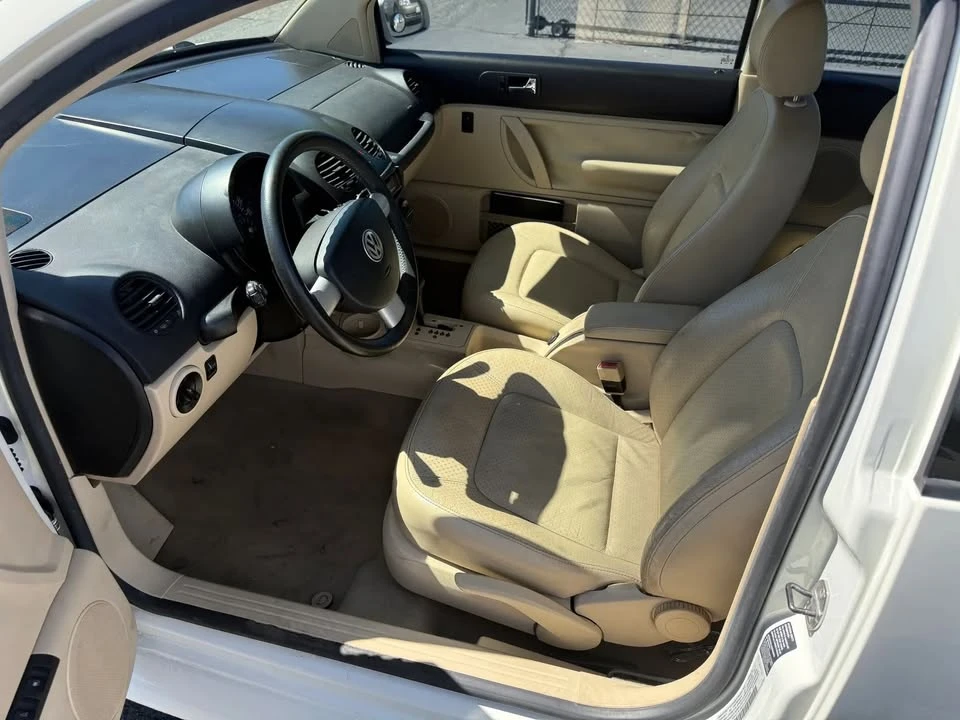 2005 Volkswagen New Beetle - Image 7 of 13