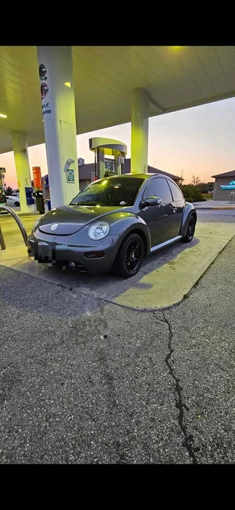 2005 Volkswagen New Beetle - Image 6 of 10