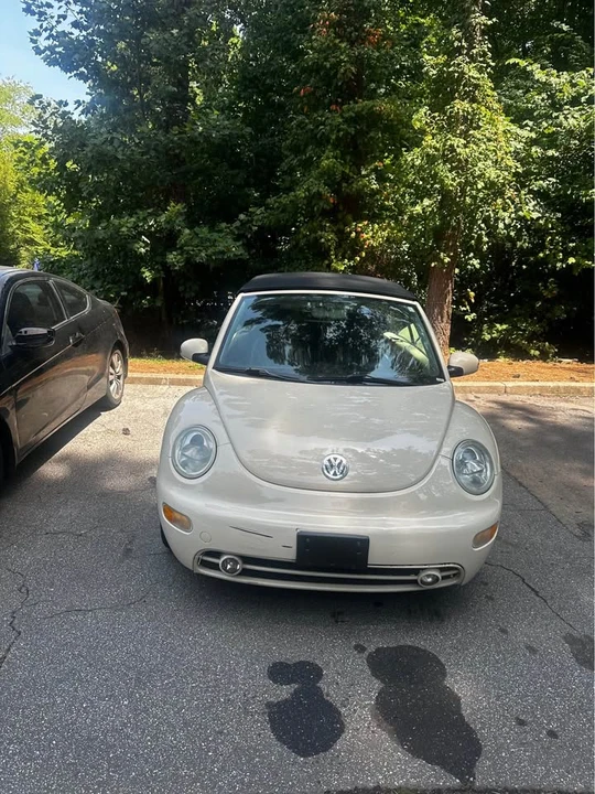 2005 Volkswagen New Beetle - Image 10 of 13