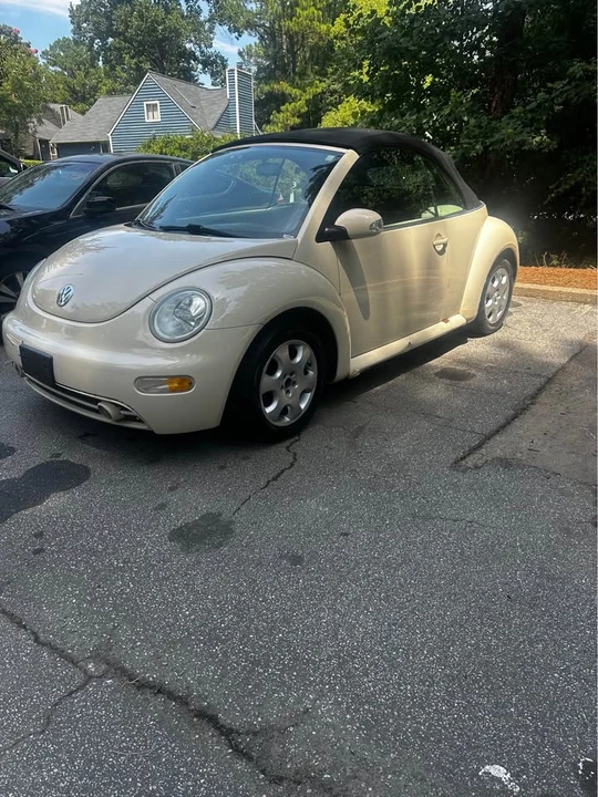 2005 Volkswagen New Beetle - Image 11 of 13