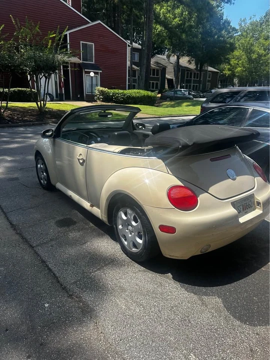 2005 Volkswagen New Beetle - Image 4 of 13