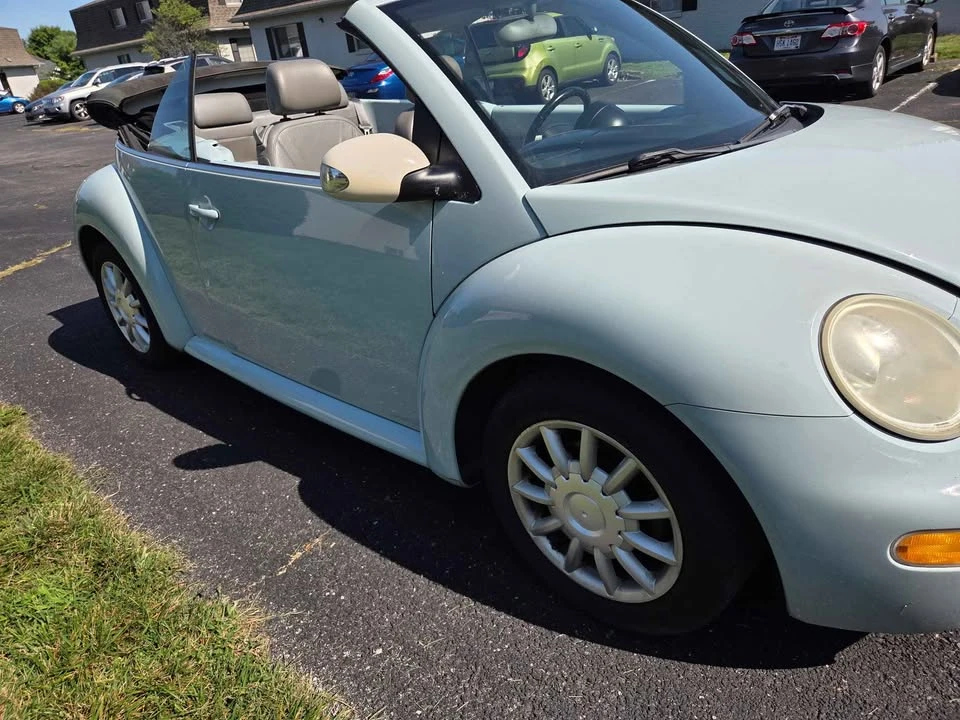 2005 Volkswagen New Beetle - Image 7 of 9