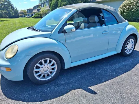 2005 Volkswagen New Beetle S Convertible 2D