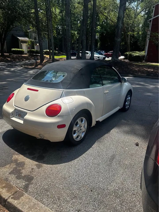 2005 Volkswagen New Beetle - Image 12 of 13