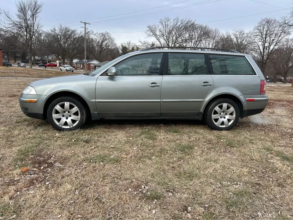 2005 Volkswagen Passat - Image 2 of 13