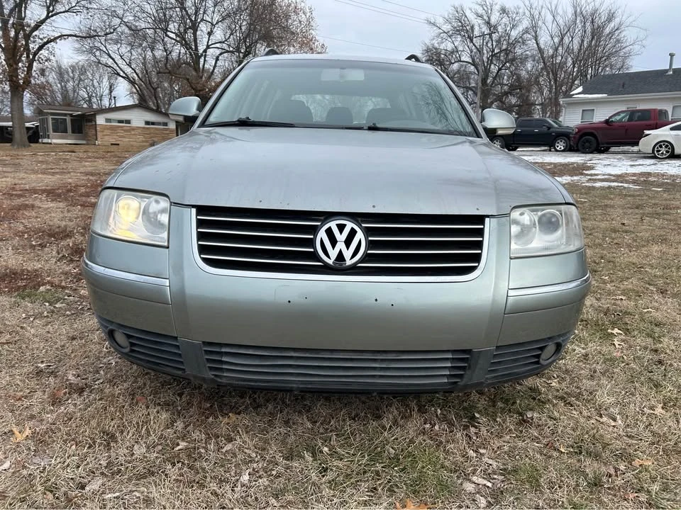 2005 Volkswagen Passat - Image 8 of 13