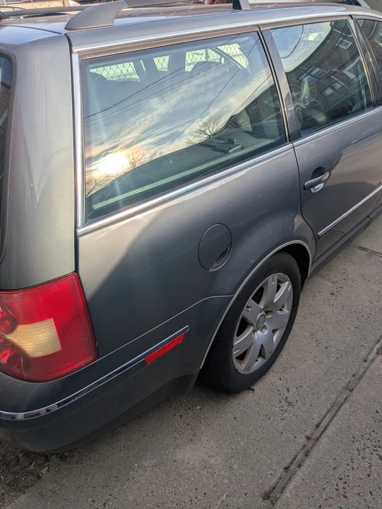 2005 Volkswagen Passat - Image 12 of 14