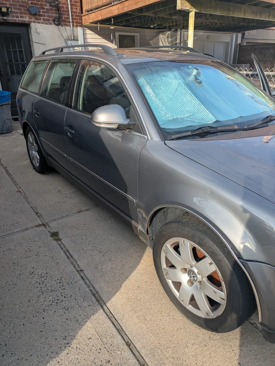 2005 Volkswagen Passat - Image 13 of 14