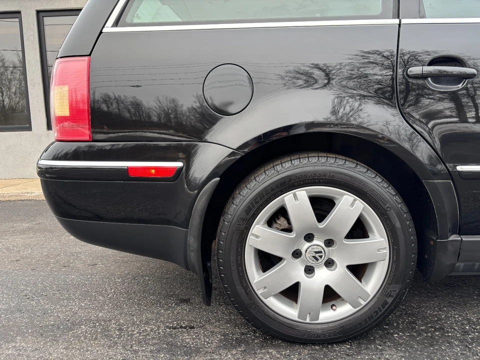 2005 Volkswagen Passat - Image 16 of 21