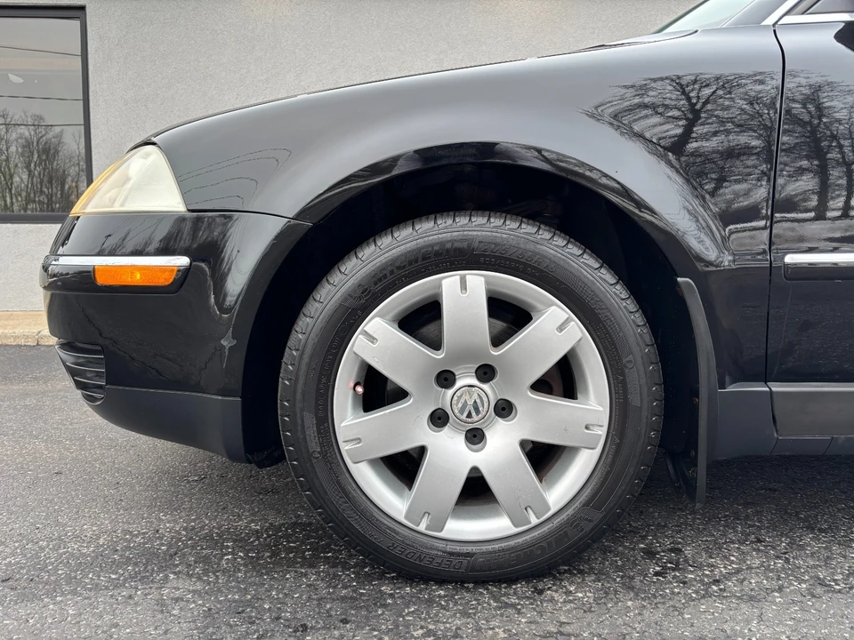 2005 Volkswagen Passat - Image 10 of 21